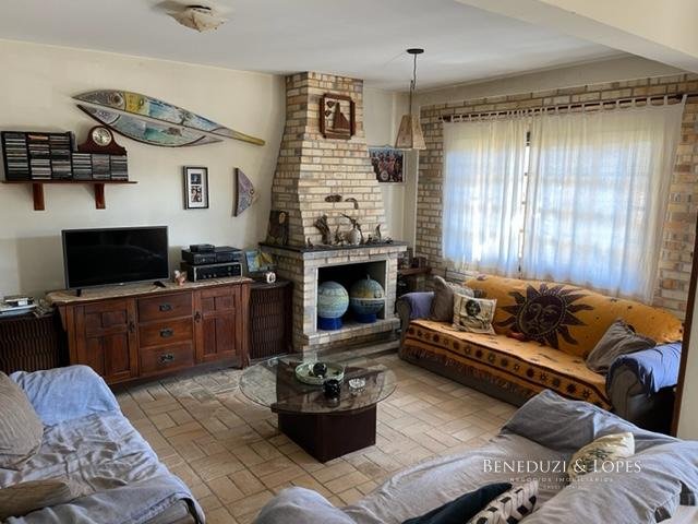 BgMzf9faAQYs0NKYrEqx