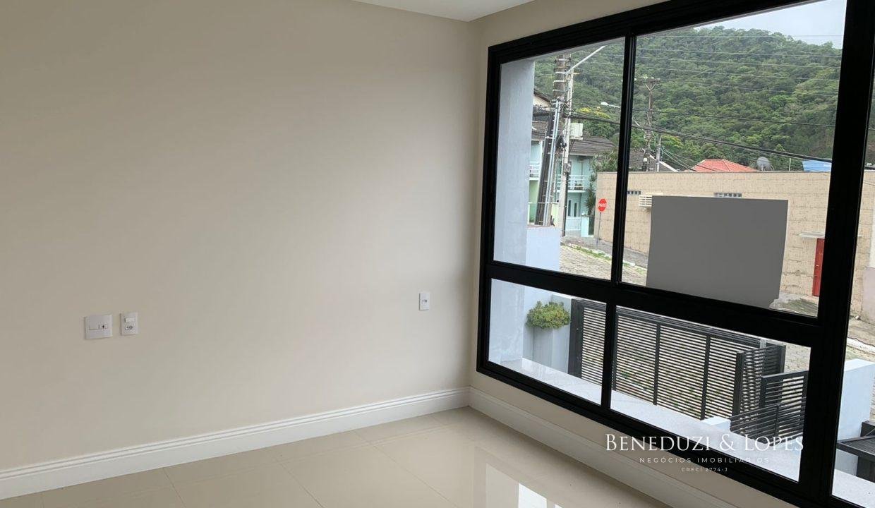 0psBKhINTaKM5s1GLXEt