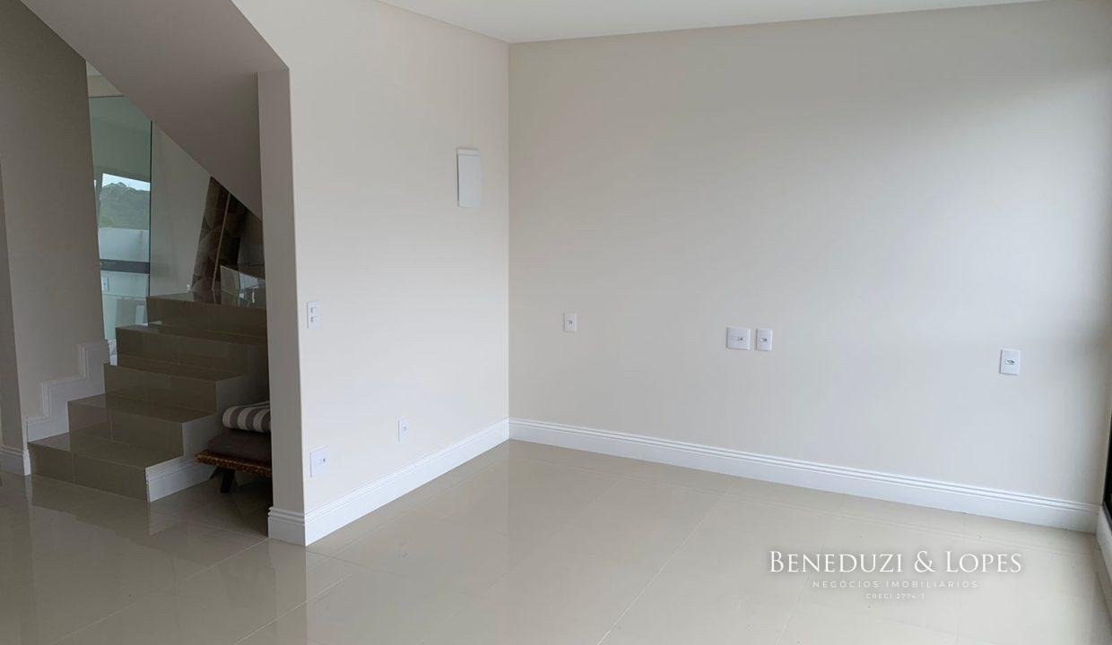 FioELuBB8xRExKK-jMFD