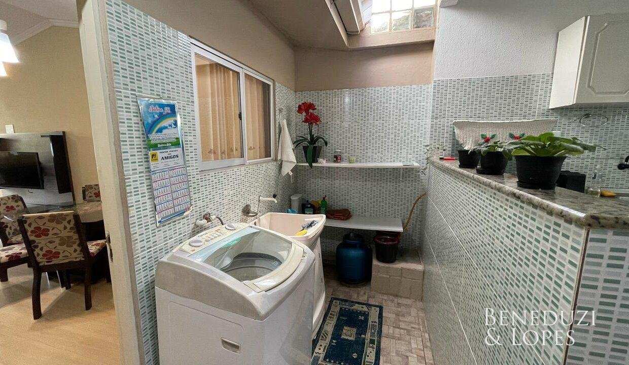 866f233c-30bf-4f99-b79d-0455e2451472