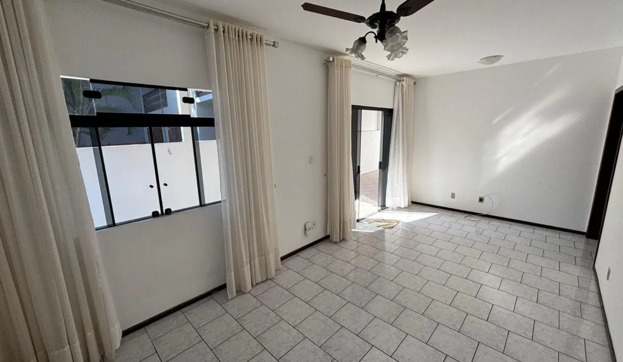 CA0674 - CASA E EDICULA - FAZENDA (13)