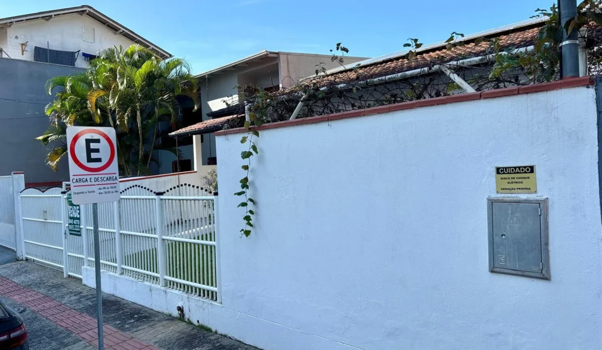 CA0674 - CASA E EDICULA - FAZENDA (2)