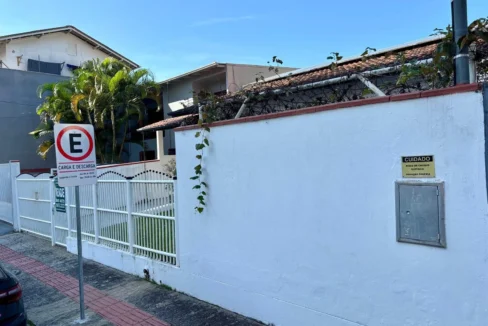 CA0674 - CASA E EDICULA - FAZENDA (2)