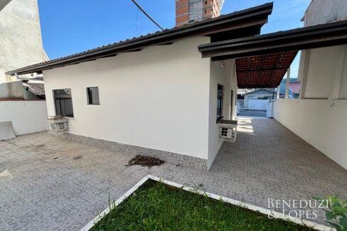 CA0674 - CASA E EDICULA - FAZENDA (4)