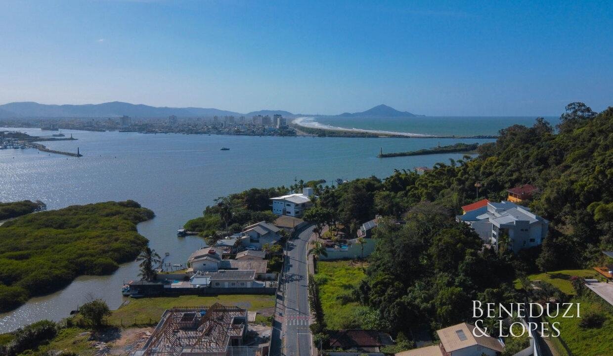 1684525439780_eec526ea-fa14-4f62-acba-03c2aef7292b