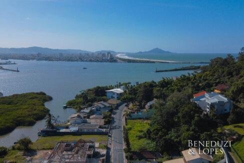 1684525439780_eec526ea-fa14-4f62-acba-03c2aef7292b