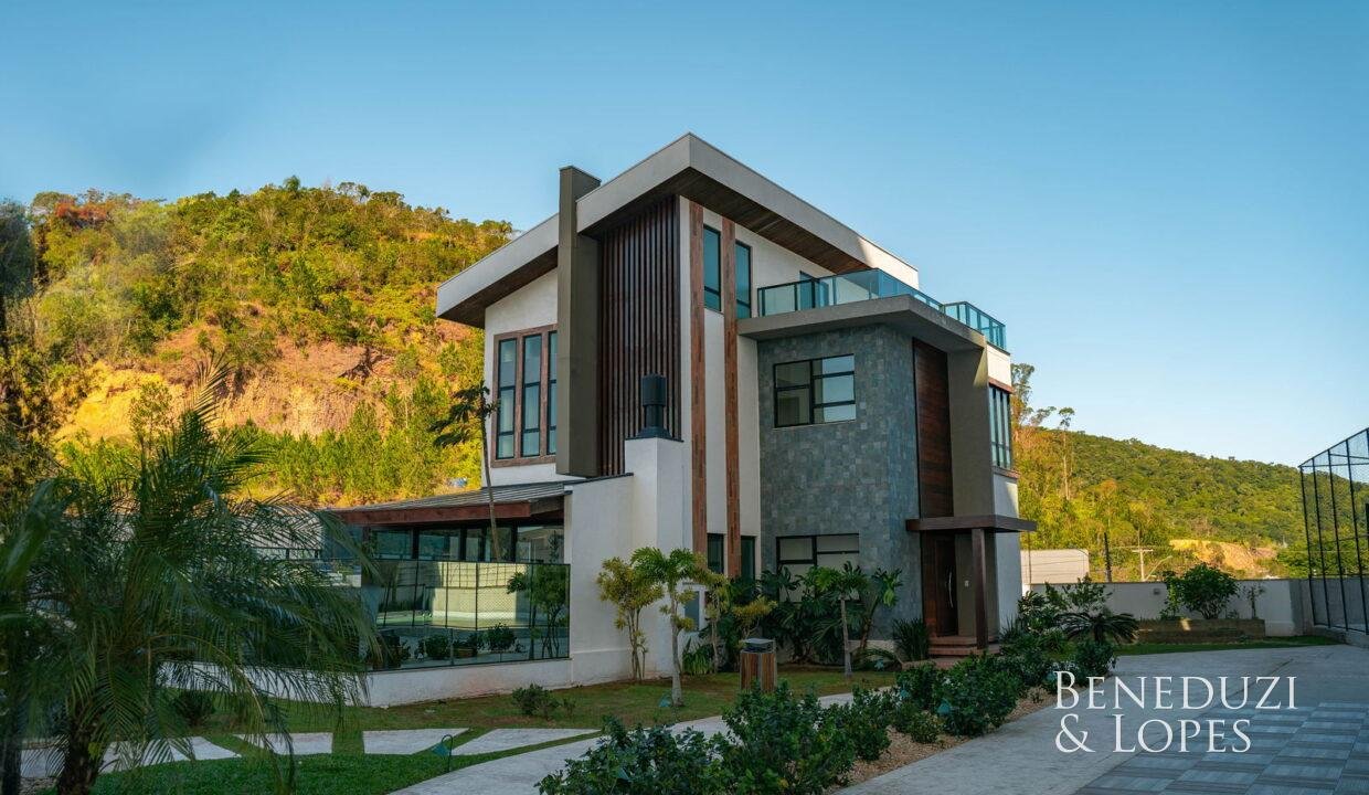 1690999967883_f3f9fe86-0b00-4713-872a-f9e2cd13952e