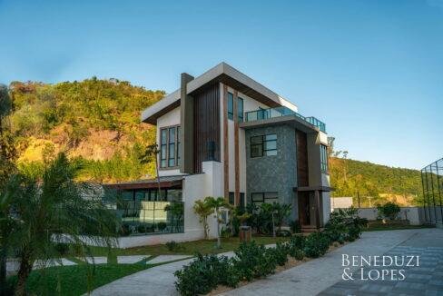 1690999967883_f3f9fe86-0b00-4713-872a-f9e2cd13952e