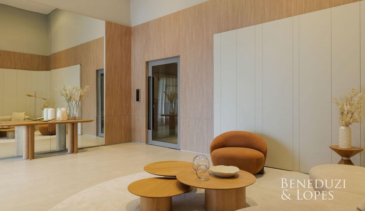 1_Hall.jpg-name-3818c6ff1469944f270e4570bdc649b0617432607dc712e2c4ee46498de06582