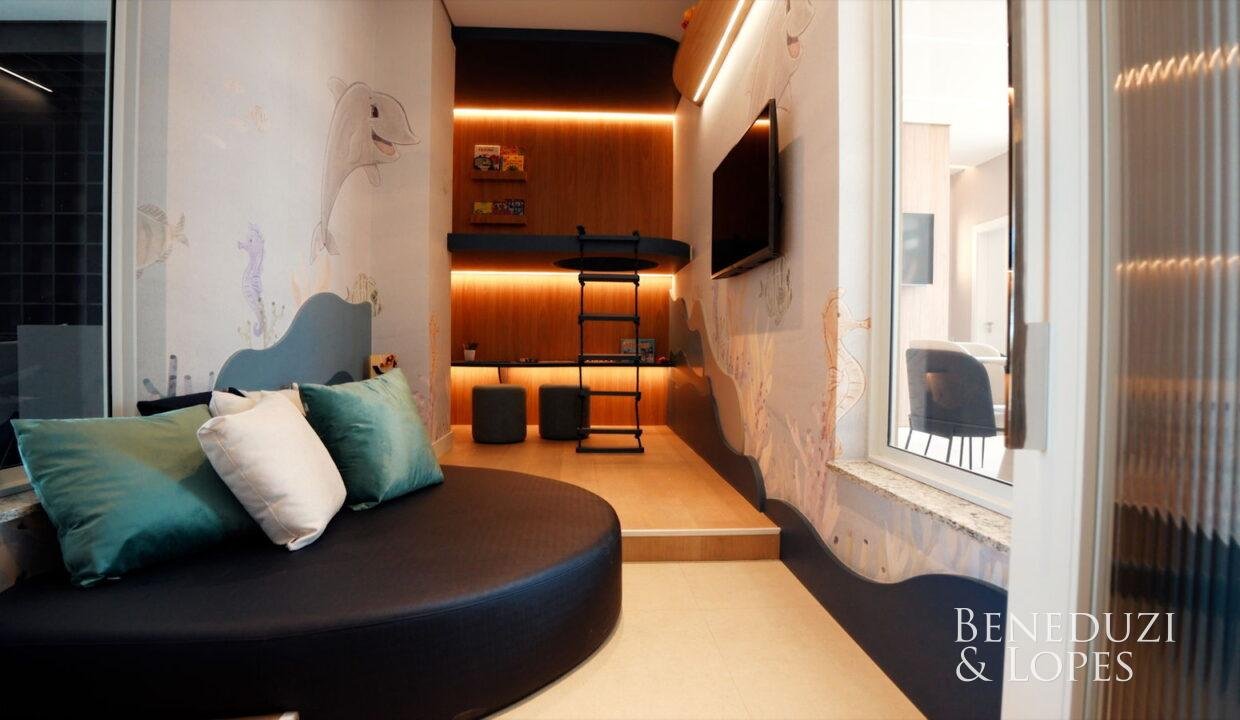 2025_12_AIK_LAQUAMARINE_ENCERRAMENTO_DE_OBRA_HORIZONTAL.00_00_29_03.Still019.jpg-name-eabdd7839deb16791bdf8f3b1ee45f0bf69d2df1dd469f8cab4aa836848e6c8d