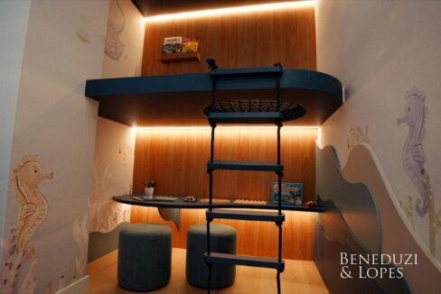 2025_12_AIK_LAQUAMARINE_ENCERRAMENTO_DE_OBRA_HORIZONTAL.00_00_30_14.Still020.jpg-name-ab57c798e35e76f3468dfca7d9fb2bbdf4436c71dec0cc957d14c009f6b44aa2