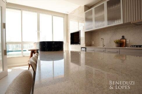 2025_12_AIK_LAQUAMARINE_ENCERRAMENTO_DE_OBRA_HORIZONTAL.00_00_41_04.Still025.jpg-name-0ab76c90a48b91187ae331875322ab9f94430039f10ac47aa4af3c308b7b589f