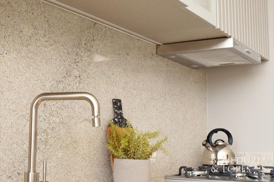 2025_12_AIK_LAQUAMARINE_ENCERRAMENTO_DE_OBRA_VERTICAL.00_00_39_05.Still017.jpg-name-94978cd61421d55b2f7e1edf368ada74498fee6d1dedb98546da88ac24b4e3d7