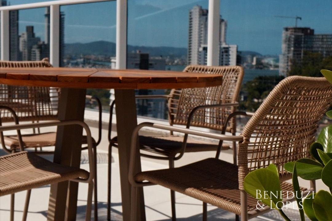 2025_12_AIK_LAQUAMARINE_ENCERRAMENTO_DE_OBRA_VERTICAL.00_00_46_08.Still021.jpg-name-b19068a4a874480510217e0a167b33c51497ea5112a7f057c15830501e2ffa0e