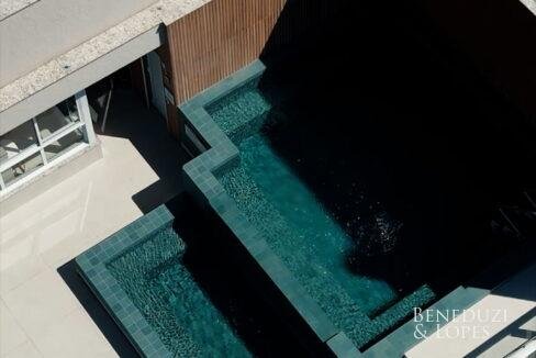 2025_12_AIK_LAQUAMARINE_ENCERRAMENTO_DE_OBRA_VERTICAL.00_00_56_13.Still029.jpg-name-6a295e938afe32bd7e04833606f646823ff342a7a623ff9e22a995641bb9b098