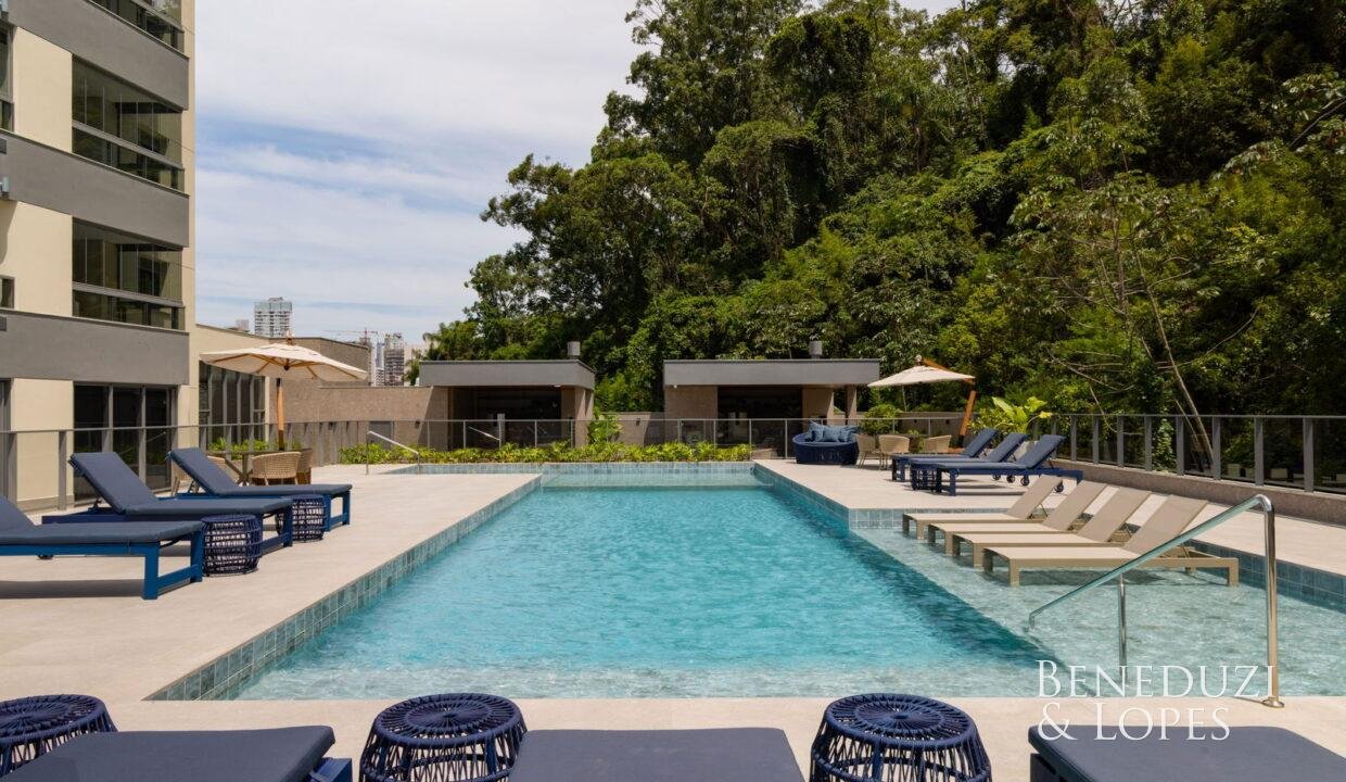 24_Piscina.jpg-name-17ea10e013ba92202025a0dc2a4aa703cdbd980fd02a18d7b6ffd00ea2111808