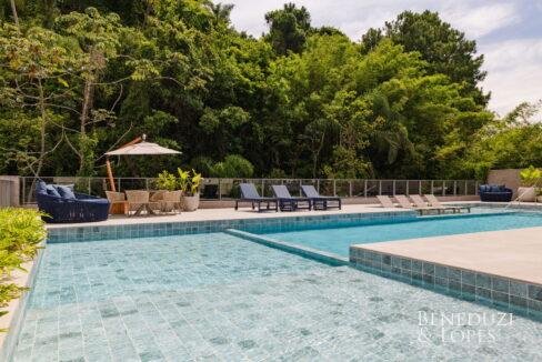 26_Piscina.jpg-name-d39fab8ef8db2426b10e6e917691da7593a55ac1f7d2797dba166297568a875b