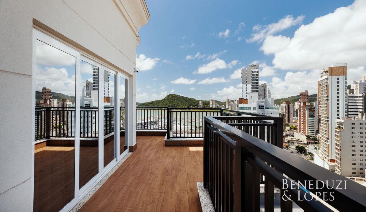 ANG7632-1.jpg-name-34ff442ae6effa000ffef018ac8b9cf5cfcb866f9b60d18c16b7474f3e899f06-1