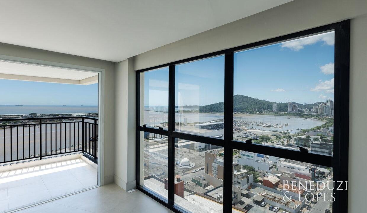 ANG8461-1.jpg-name-afb9793ff3374f7ad19d4efb745ba9a786454c2889fd12f8f1ca844f08b3bb13-1