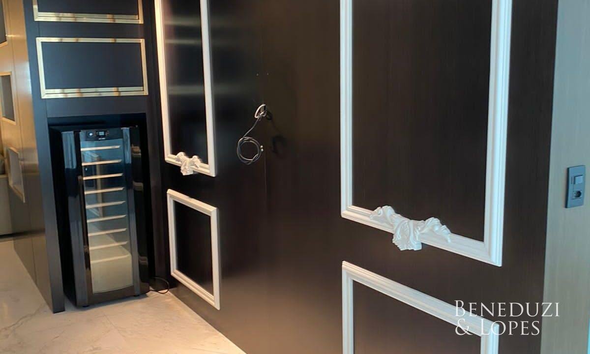 Bar.jpg-name-07c07f096a4daa51b6b21a31c1e72c40d9b417b2d6c0bf3fd82ca70859440479