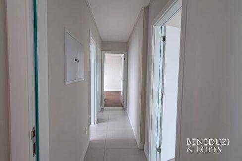 Corredor.jpg-name-bbdb43bb7649180beb6cf9db9dfdacf7cbaecf86f50aaf14ea2e9a953e651e8d