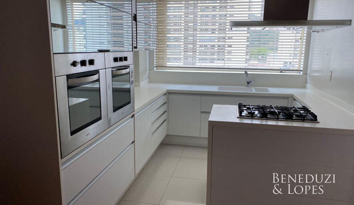 Cozinha.jpg-name-c8e6a1d5040cad0b00db3baa99947b14fd0cb2c3f26482e31959ddb604d18bc2