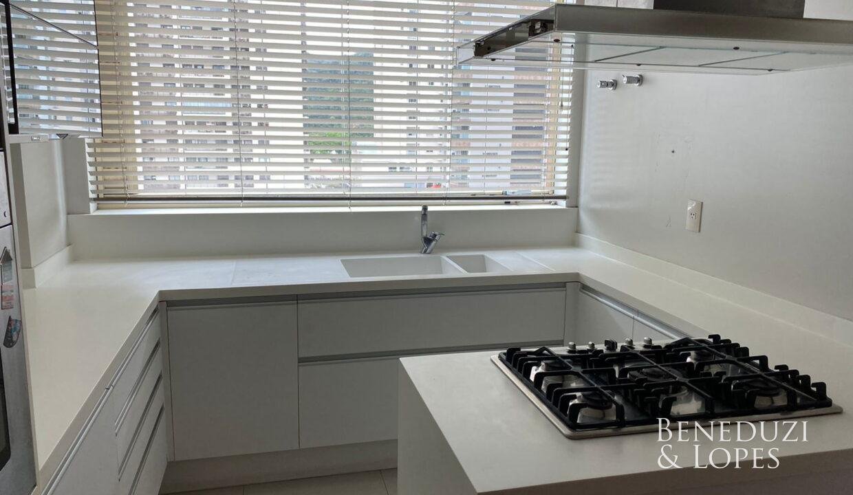 Cozinha2.jpg-name-e97d501213ccc1ec344050302b10ad565b0c16b32531fece6d92279f37b45f4a