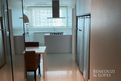 Cozinha_inteira.jpg-name-c31bb27f63a3490cb540cffacc6e9f03b87ef42c5a098707ba84f30b193e3570