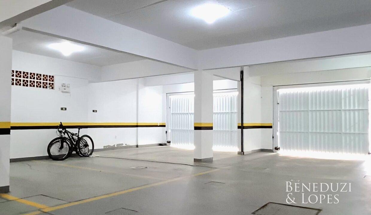 Garagem_803.jpg-name-b10bce46288a58be3c2806769212dba5cc15642b00e0d1690df90f8463e00a00