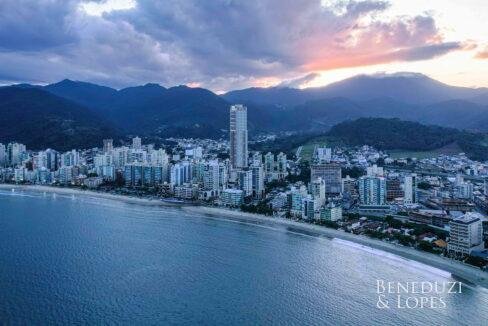 Montreux_-_Externa_Aerea_Noturna_foto_0025_-_RF_-_A_-_03.jpg-name-069bbb96cecba6ba183007f0ab4a91a8a43a6dd8bf9a54f606d4fee2eded5824