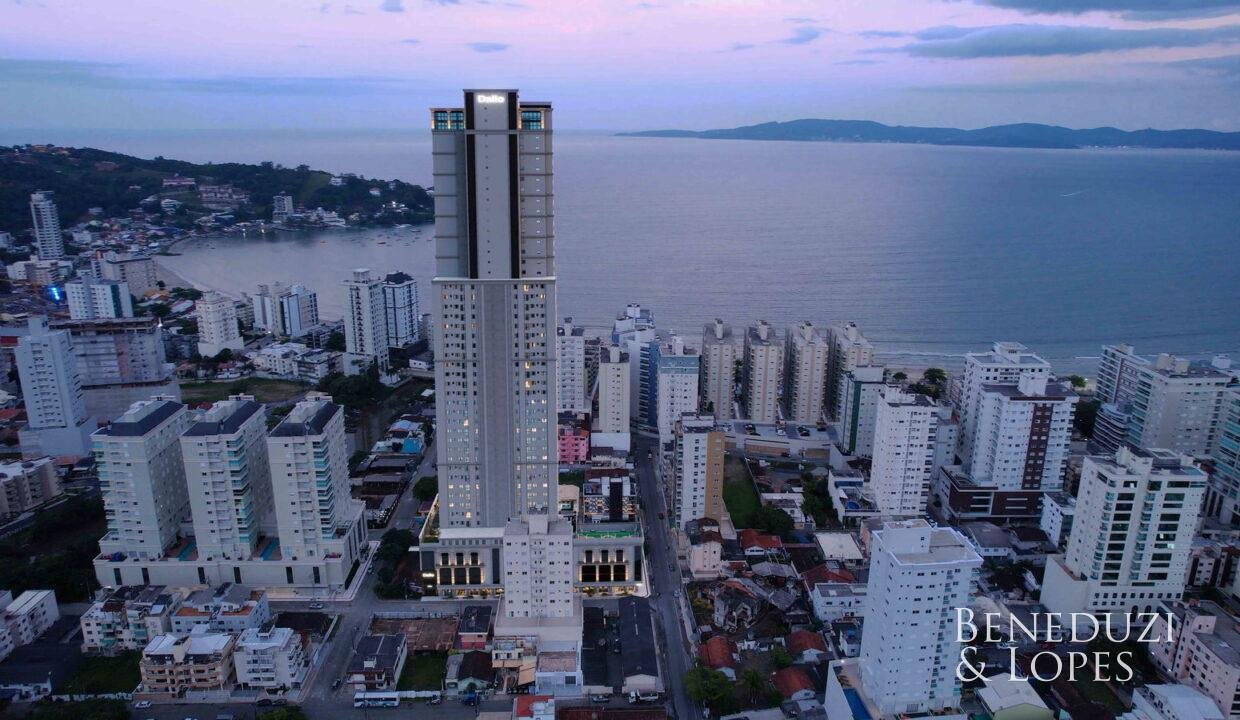 Montreux_-_Externa_Aerea_Noturna_foto_0045_-_RF_-_A_-_02.jpg-name-f985eea08f6ce4083f2ebb46477c68fbce52528f75890e42a93ded9fbb4510aa