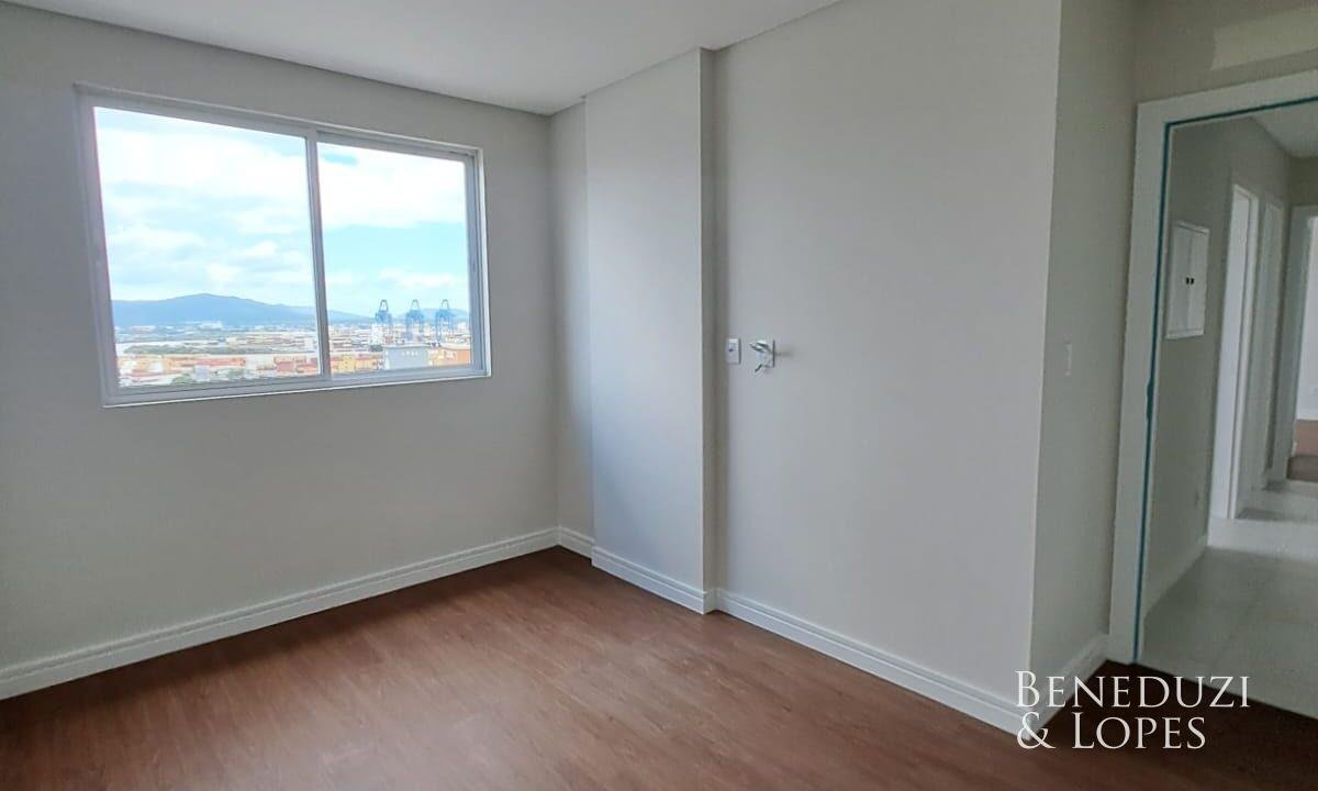 Quarto1.jpg-name-0e636e6412732b3cdf942659097c1c267c90db5b7204268b186fb4a06c2c2aeb