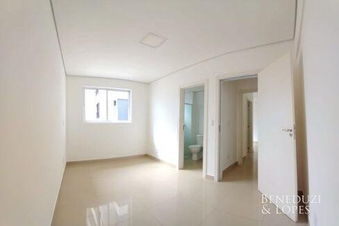 Suite_803.jpg-name-258a9c75c9ac53ec93b2368528d06f35453e35261956bdbe96b0eea2e29093e3