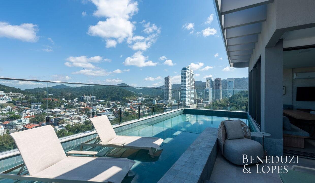 VNC6150-HDR-9.jpg-name-00edf68f4b43117b547a01c6f667360265b865ef0c9e1ea43a3b316aa266ea7d