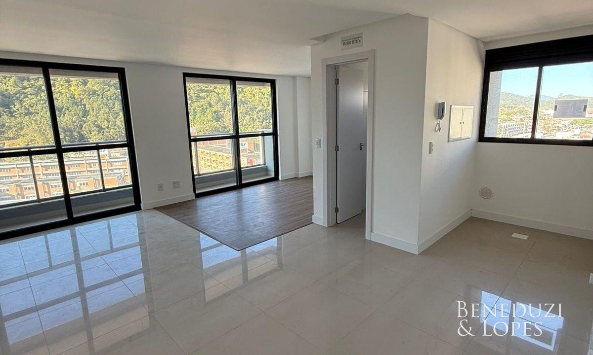 WhatsAppImage2025-10-22at15.38.03