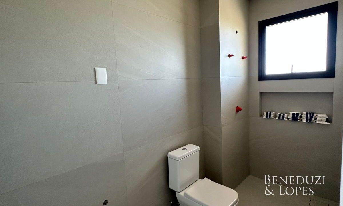 WhatsAppImage2025-12-19at09.18.30