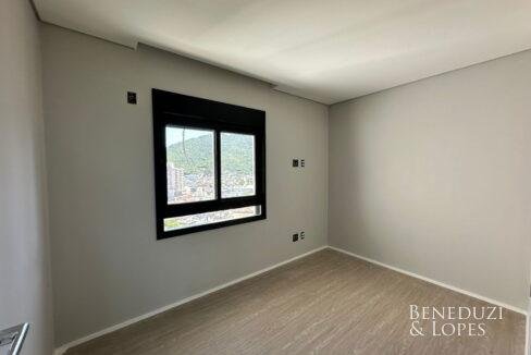 WhatsAppImage2025-12-19at09.18.313