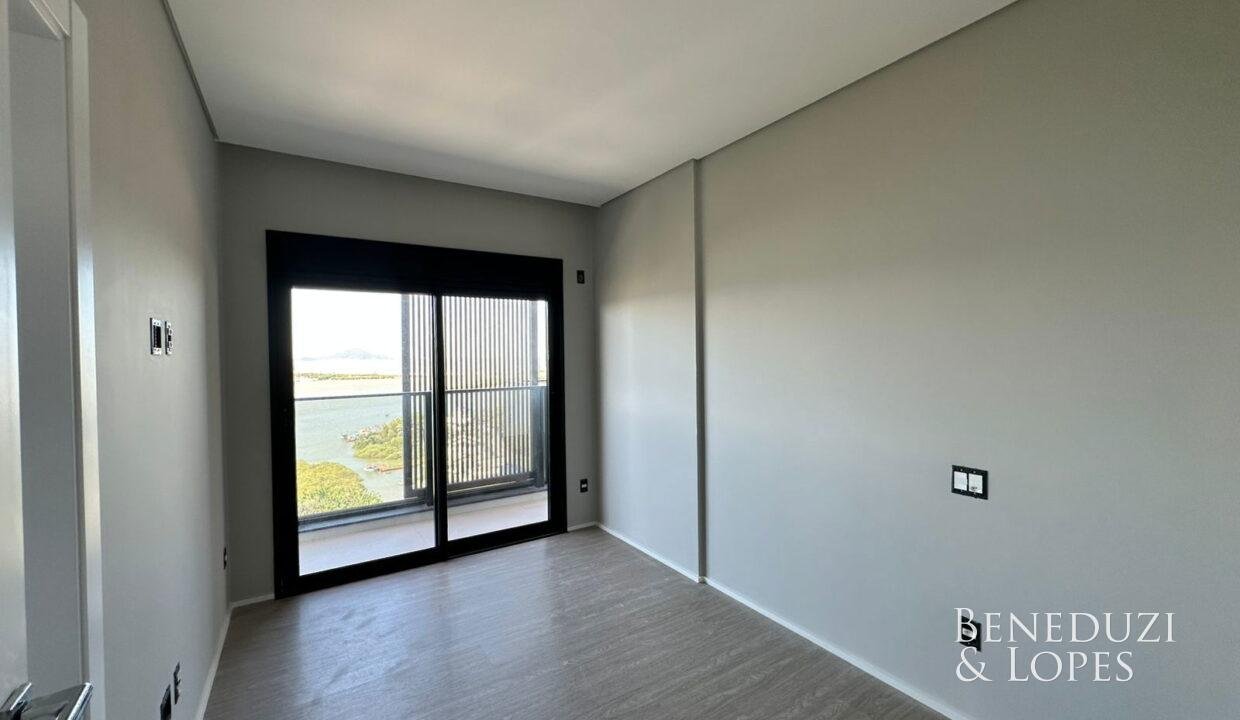 WhatsAppImage2025-12-19at09.18.32