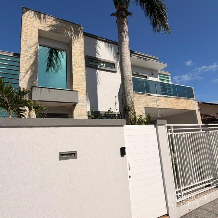 WhatsAppImage2026-04-10at14.32.05