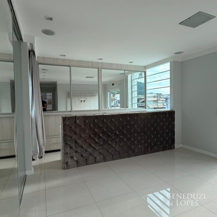 WhatsAppImage2026-04-10at14.32.053