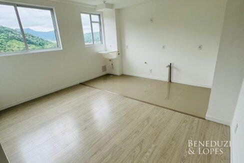 WhatsApp_Image_2024-05-10_at_17.12.38_1.jpeg-name-d113c5a67db3bea5909b245a1c539d5dbafd5754ff97aa0cd5650838ca8c258d