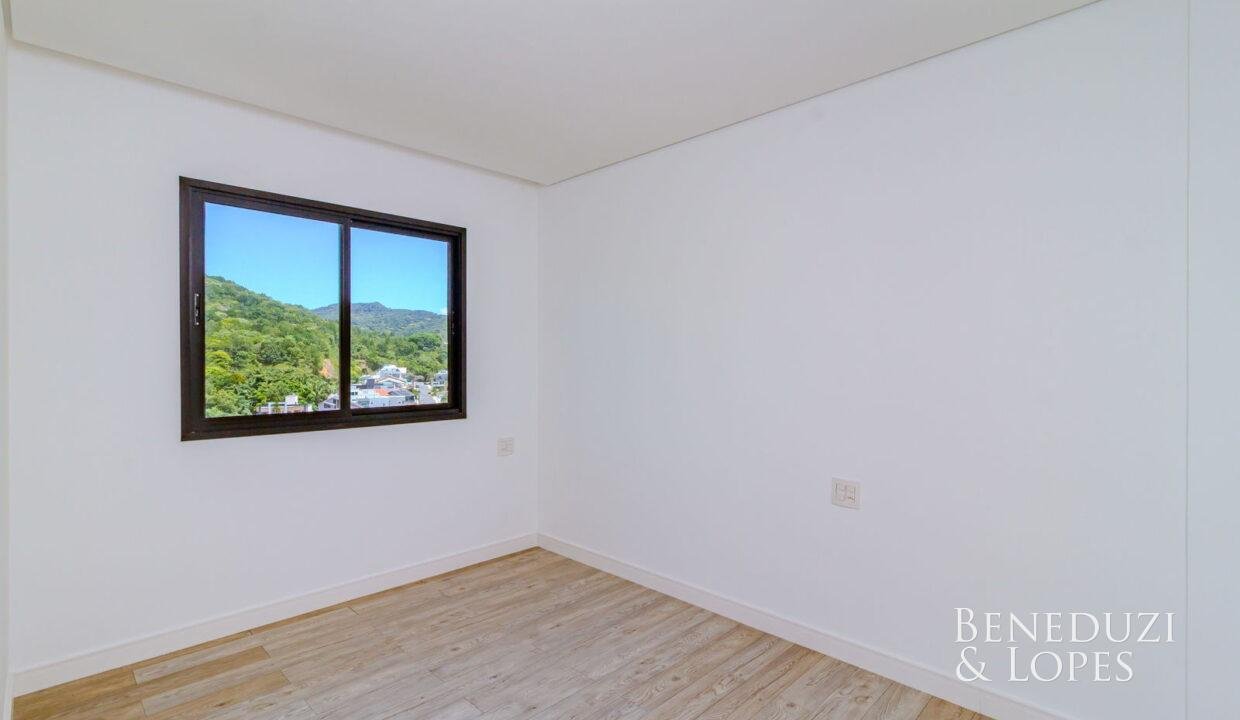 img-13-1.jpg-name-4f8677b2aacd596c19e24baf2aa70ac027a726d4aac68f426e81b058d916945c-1