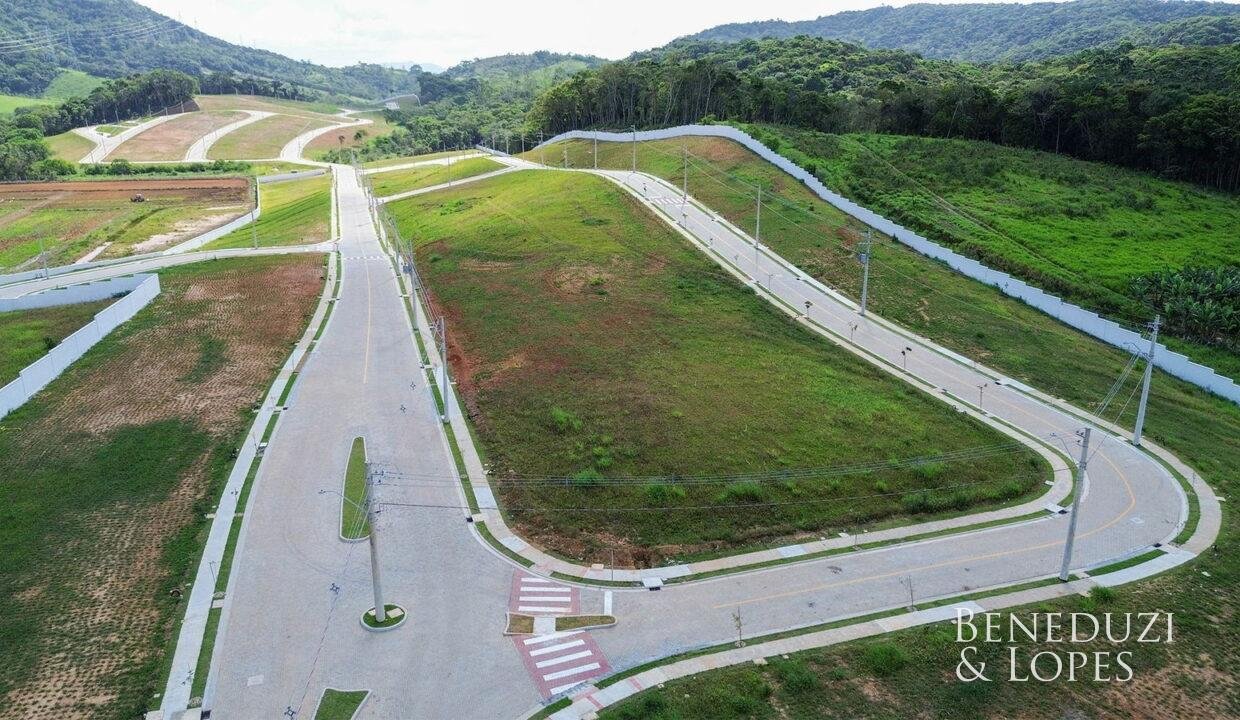 original_8c74f080a507672fe2c28de4e16866a9